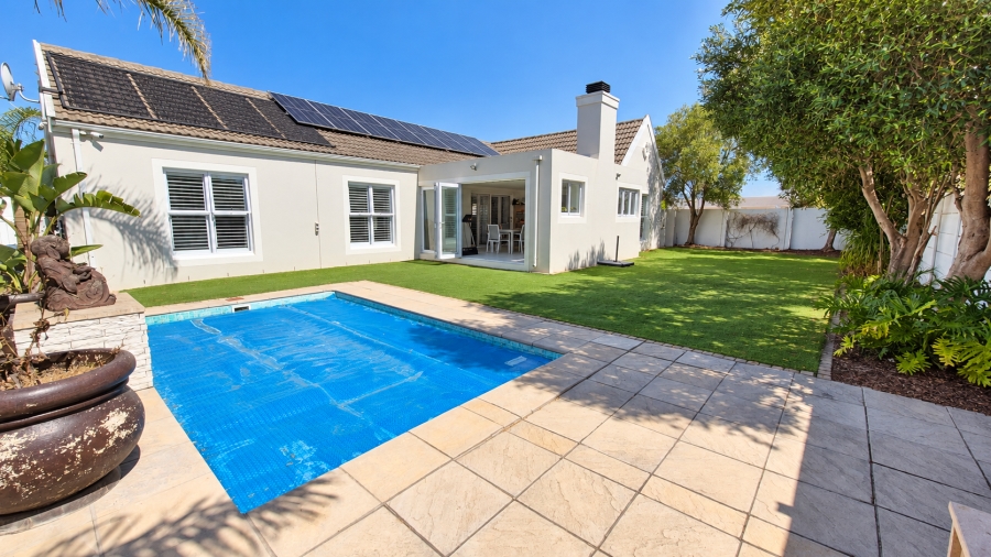 To Let 3 Bedroom Property for Rent in Sunningdale Western Cape